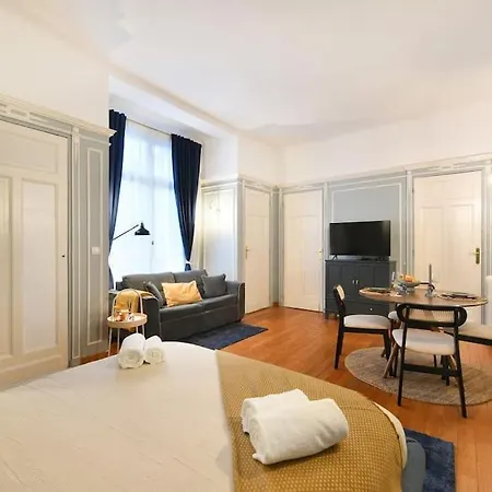 Location 4p - Champs-elysées Parigi
